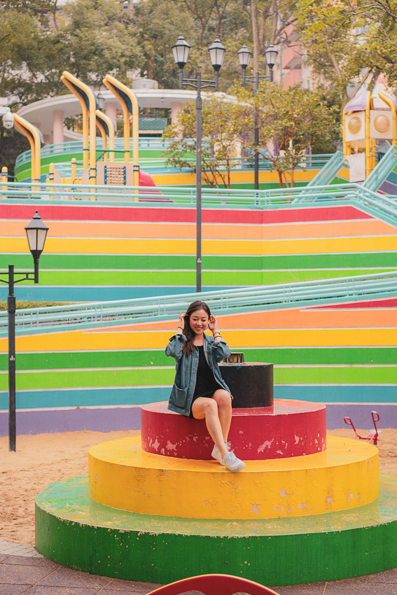 LilyWunders's tweet image. For a colorful and fun photo spot (and great to take kids) in Hong Kong near Central and Admiralty, go to the Hong Kong Park Aviary! #hk #hongkong #hongkongpark #hongkongparkaviary