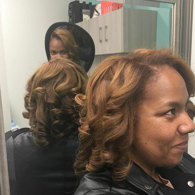 StylingOut's tweet image. #Colored and #Curled @huetifulsalon by @nina_huetiful ift.tt/2OxicBp