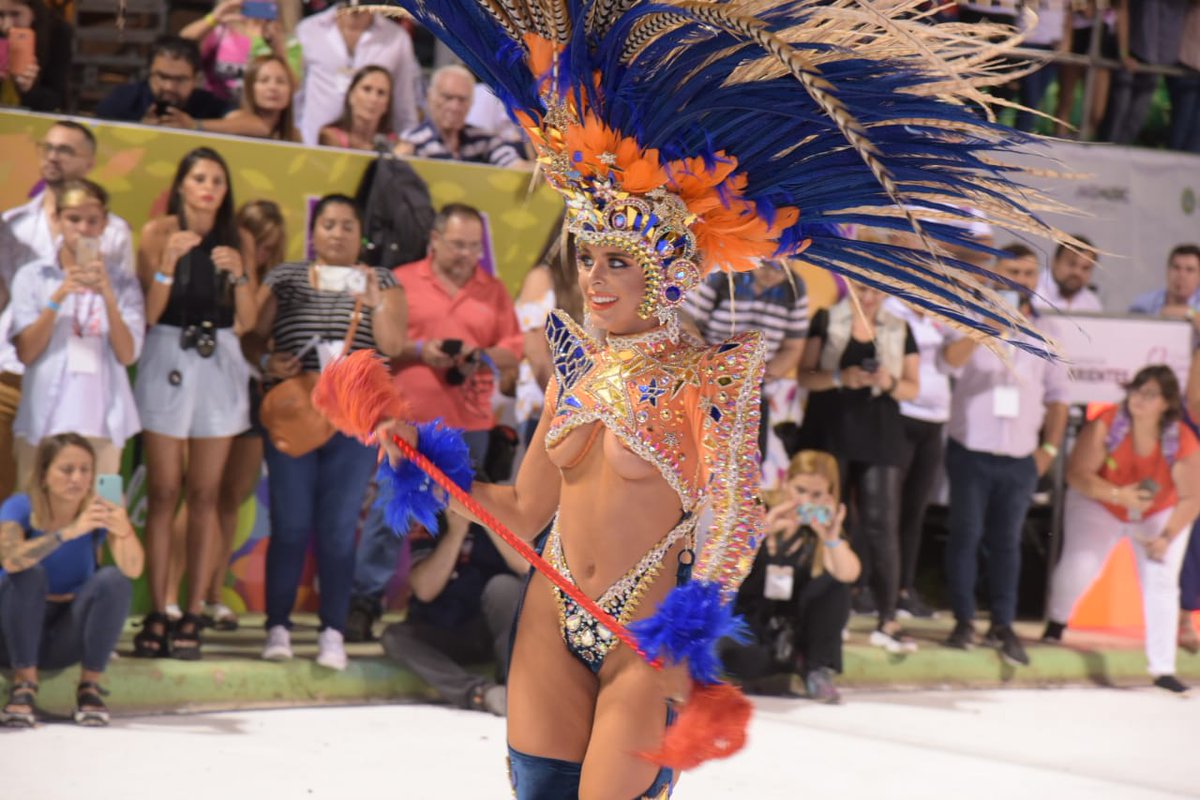 rsudamericana's tweet photo. Arrancaron los #Carnavales2020 y #RadioSudamericana presente en el Corsódromo #NoloAlias #Sambanda 🎉🎉 https://t.co/FrTCS25Q1v