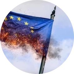 LFCSovereign61's tweet photo. A momentous day has run its course, time to head to bed.
Thanks for the likes and RT’s.
Over and out.
TTFN.
Happy #BrexitFuture. https://t.co/PajAWHxHAi
