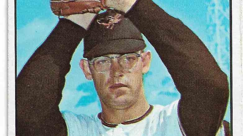 TheBoysofBallF1's tweet photo. Bender's (6'6/240) Friday Take: "Where I come from, we just talk for a little while. After that, we start to hit."

#Cowabunga #BenderforPresident #BallFour #JimBouton #SeattlePilots #GoGoyouPilots #Crissakes https://t.co/ThAV6puttv