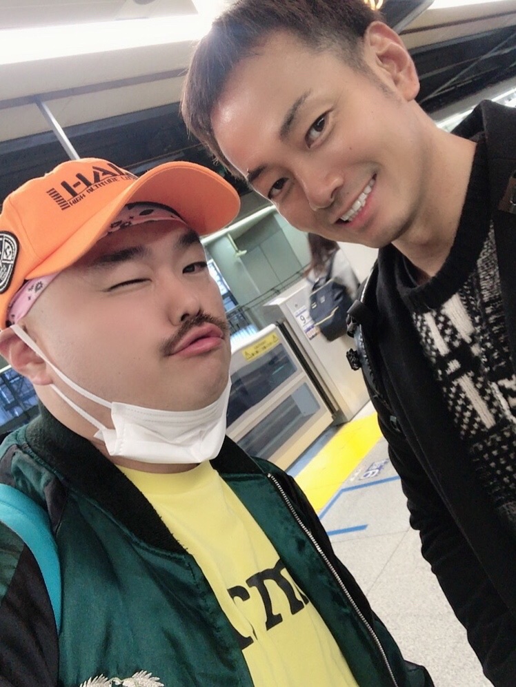 安田大サーカス クロちゃん ステーションで ドラゴンゲートの吉野正人選手にたまたまばったりあったしん 去年の年末に引退発表した時には ビックリしたしんよー 引退ロードを頑張ってほしいしん 引退までに見に行くしんよー いつも優しくて