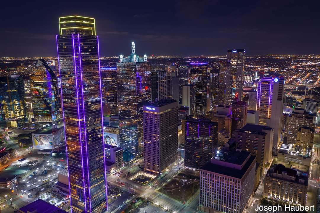 DreadyBoii's tweet photo. My City Dallas, TX put on for my boy  #BlackMambaForever #KobeForever  #MambacitaForever 💛💜💛💜💛💜😢😢 Still can't believe it man‼ https://t.co/C3yPFuuaii