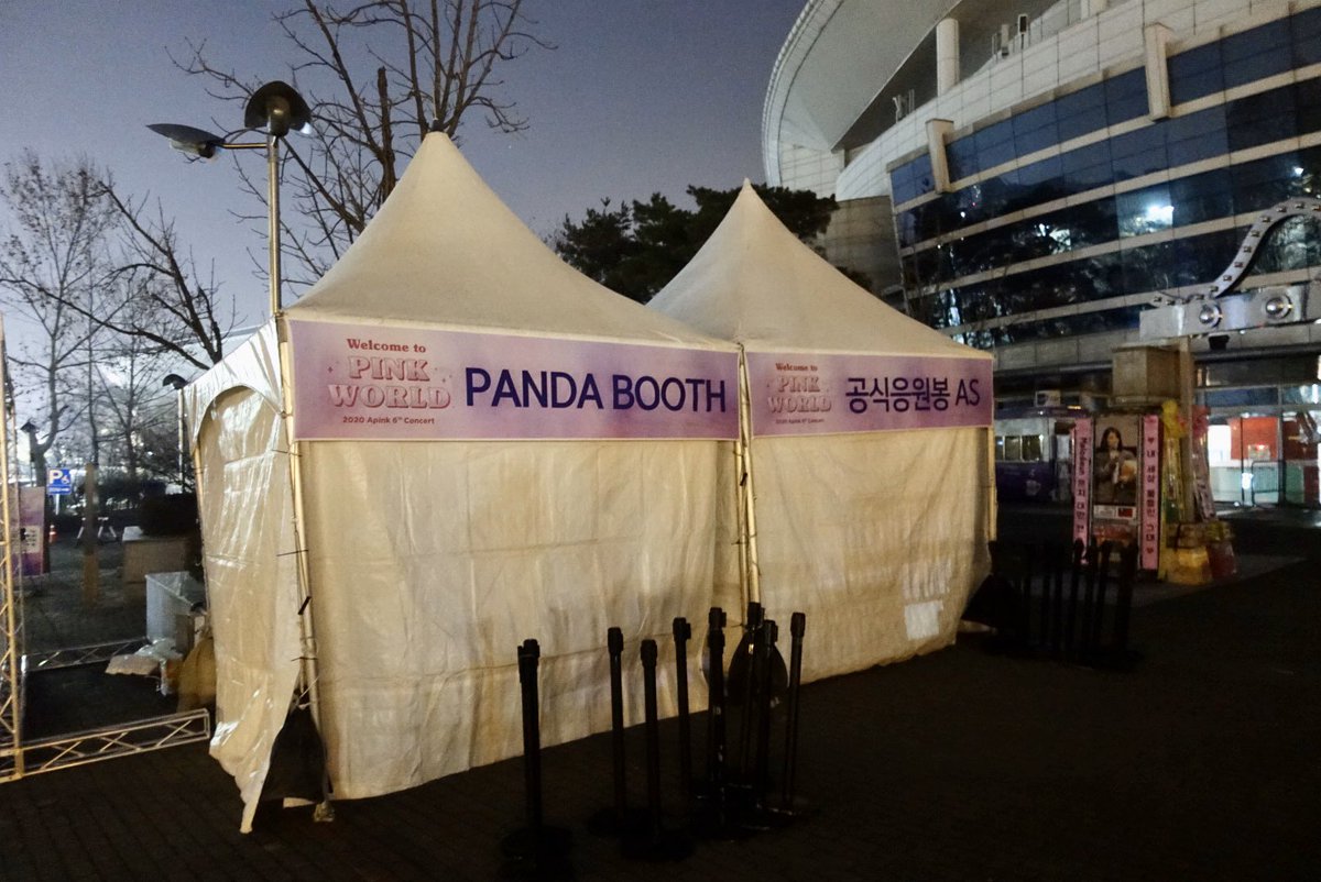 anjoupikachu's tweet photo. cold...🥶
#에이핑크 #Apink #6th_Concert
#PinkWorkd #WelcomeToPinkWorld https://t.co/vzbhfRY9B4