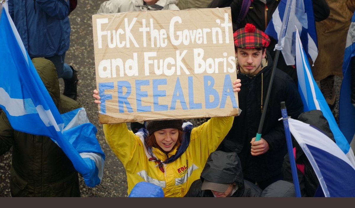 Del_ivered's tweet photo. @AndrewWilson @NicolaSturgeon ' Go high. '
โฌ๏ธ Aye, right, Andrew.
#Scexit #RefOff https://t.co/vGLmzJKSkI