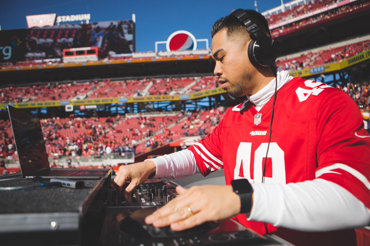 in miami? the official <a href="/49ers/">San Francisco 49ers</a> pep rally is happening tomorrow afternoon at bayfront park in downtown miami from 3-4pm. we’re bringing the bay energy to the 305. join us as we get ready for super bowl LIV. #49ers #superbowl #miami