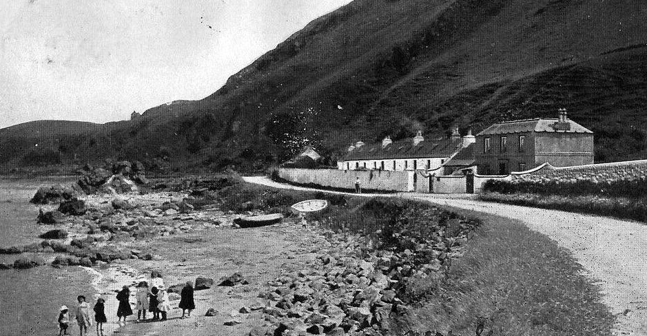 tourscotland's tweet photo. Tour #Scotland Travel video Blog of old photos of #Lendalfoot, a village located on #Carleton #Bay parish of #Colmonell in old district of #Carrick, now #South #Ayrshire, about 6 miles south of #Girvan. Have Virtual ancestry, genealogy family history visit https://t.co/8kF6fvzT4t https://t.co/itAJ48cOBg
