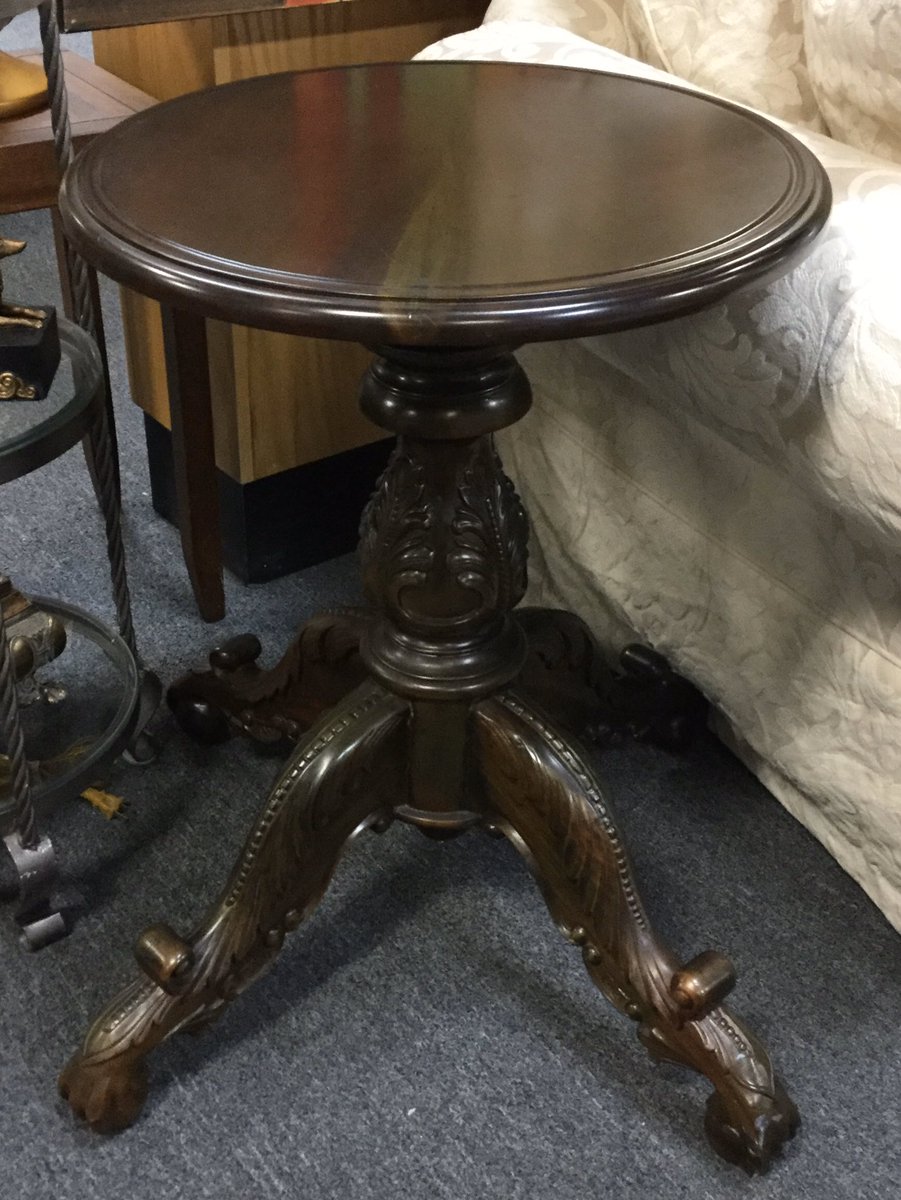 EclecticsATL's tweet photo. 🔥HOT Deals🔥Vintage 5-Tiered Shelf $30🔥 Vintage School Desk $33🔥 Accent Table w/Claw Feet $64🔥 https://t.co/j3aQk4skah