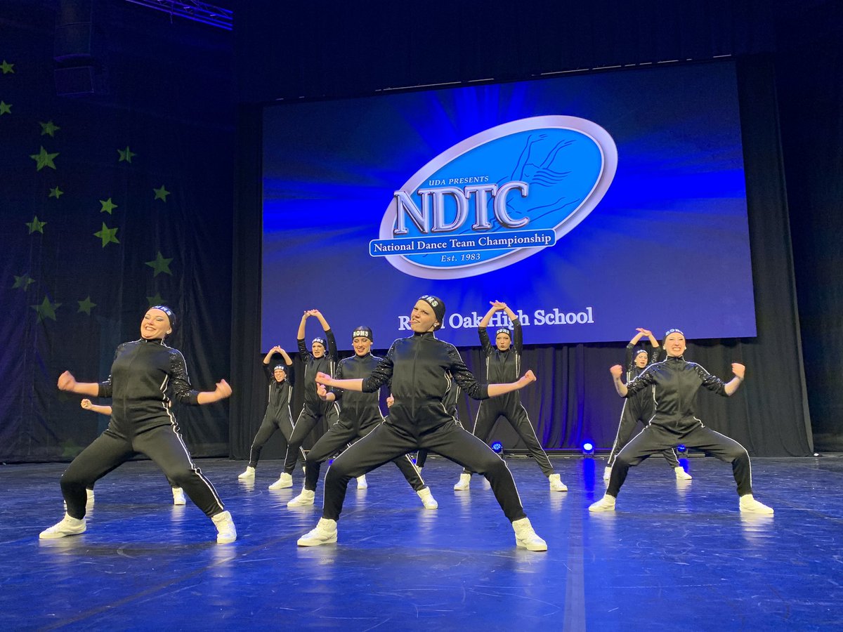 UDAnews's tweet photo. An abundant amount of POWER and EXCITEMENT in the Arena!💥The Small Varsity Hip Hop division is bringing it! #UDAnationals https://t.co/kKhVuvyvlC