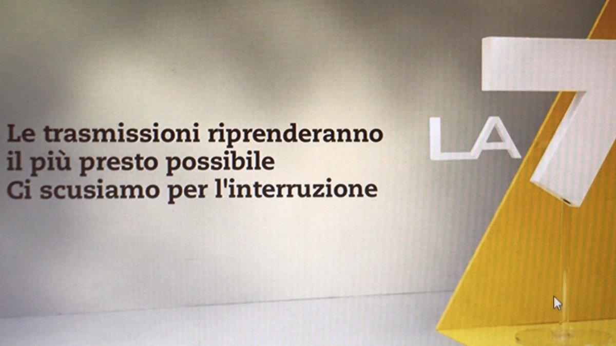 Se dobbiamo morí moriamo....le trasmissioni interrotte, che devo pensare 😨 <a href="/welikeduel/">Propaganda Live</a> #propagandadown