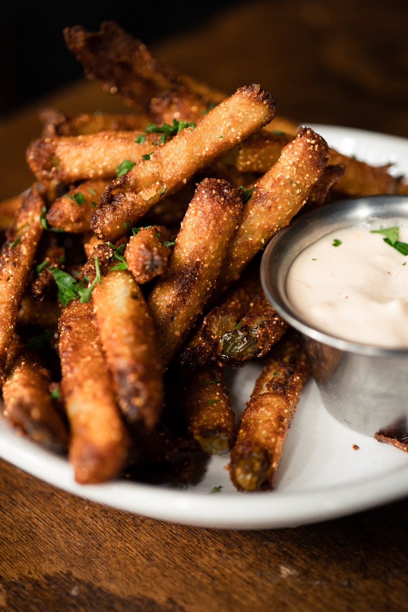 de Vere's Irish Pub tweet media