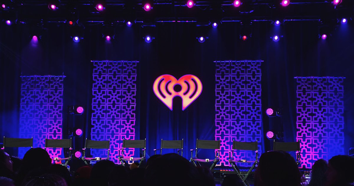 loveisoctober's tweet photo. BTS โก 200127
โ iHeartRadio LIVE
@BTS_twt #iHeartBTS #BTSxHT https://t.co/3gFTJLqaNl