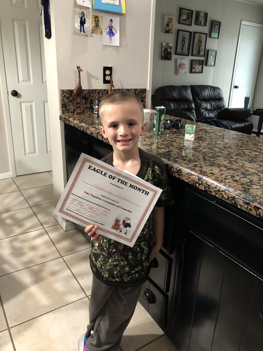 drjanamclain's tweet photo. Henderson got Eagle of the month! His teacher said he is always doing his BEST. He helps others and is a kind friend! #proudmomma #heskind #fillsmycounselorheart @HumbleISD_ESE https://t.co/4swEQ4hf7q
