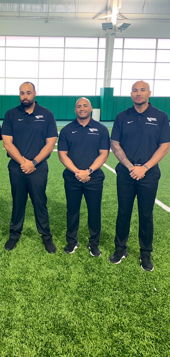 JackTabbIII's tweet photo. Happy birthday to @PCobbs43 !! I hope it’s a good one!. It’s been great working with you, my guy! I still don’t understand how people mistake me for you.
#LScrew #GMG https://t.co/cynEMz8OMX