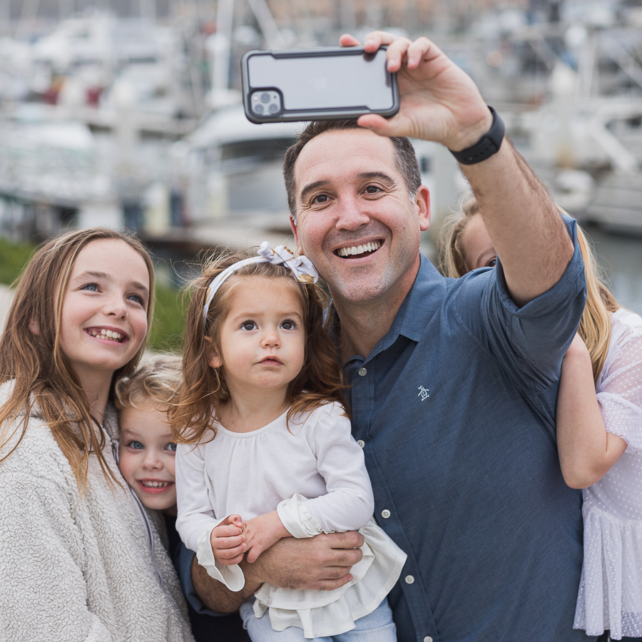 harperpoint's tweet photo. @venturamayormattlevere loves taking selfies with his constituents, even when they can't quite vote for him yet.

#Ventura #venturacountysupervisor #portraitphotgraphy #portraitphotographer https://t.co/NvdyvcqGzS