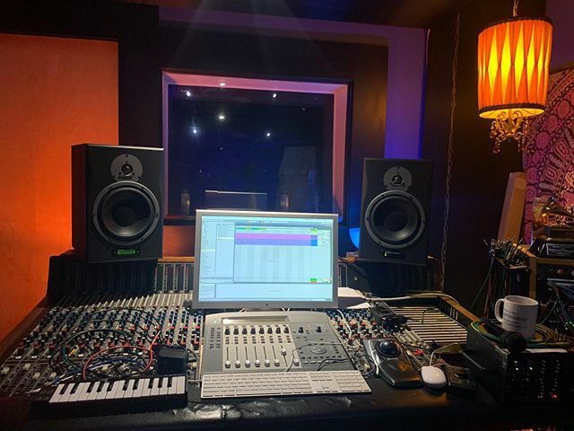 Vocals today. <a href="/jackellr/">Jackie K</a> #neve1073 #tubetech #la2a #neumann #recordingstudio #musicengineer #musiclife ift.tt/31cCLrP