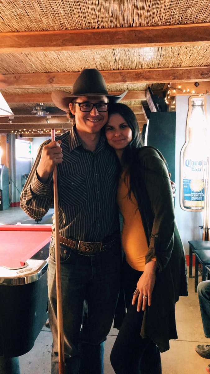 steeviiiee's tweet photo. Pool is our thing ❤️🎱 https://t.co/wRhaTzo344