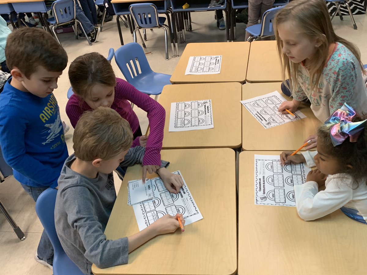 SeekGrowExpress's tweet photo. Look at that focus and determination! Today we had to use our grammar skills and teamwork to escape from a mad professor who had locked up our class! But we cracked the code and made it out!🔓
#growingandlearningtogether https://t.co/qayd3SofZn