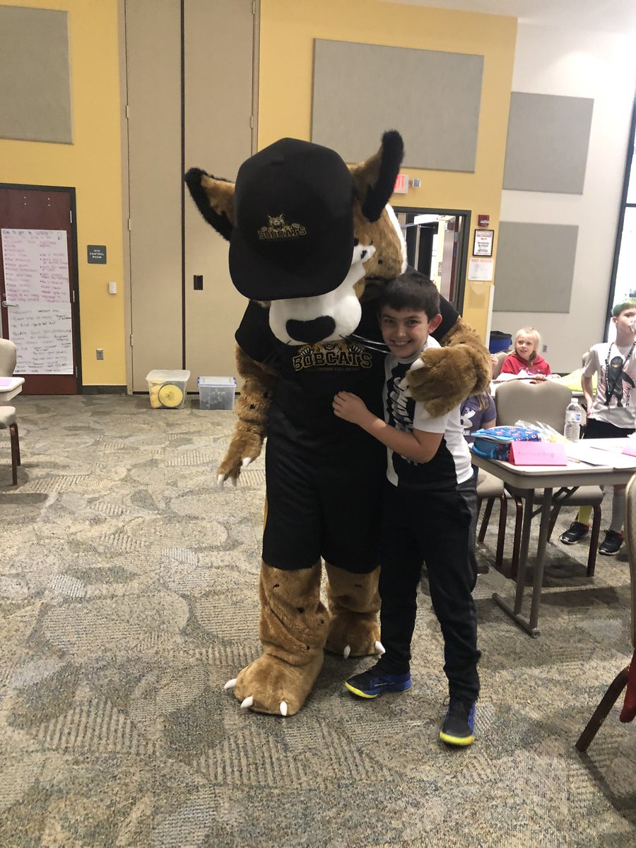 WendyV76's tweet photo. Today @moonlakemanatee came to visit @phsc!   We had an awesome day with everyone, thank you for visiting !!!
Boomer says Hi!! https://t.co/ZeisgSNcKa