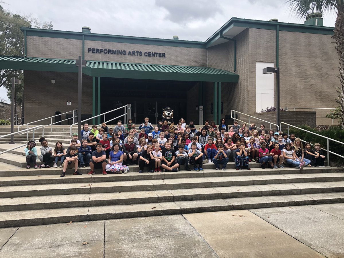 WendyV76's tweet photo. Today @moonlakemanatee came to visit @phsc!   We had an awesome day with everyone, thank you for visiting !!!
Boomer says Hi!! https://t.co/ZeisgSNcKa