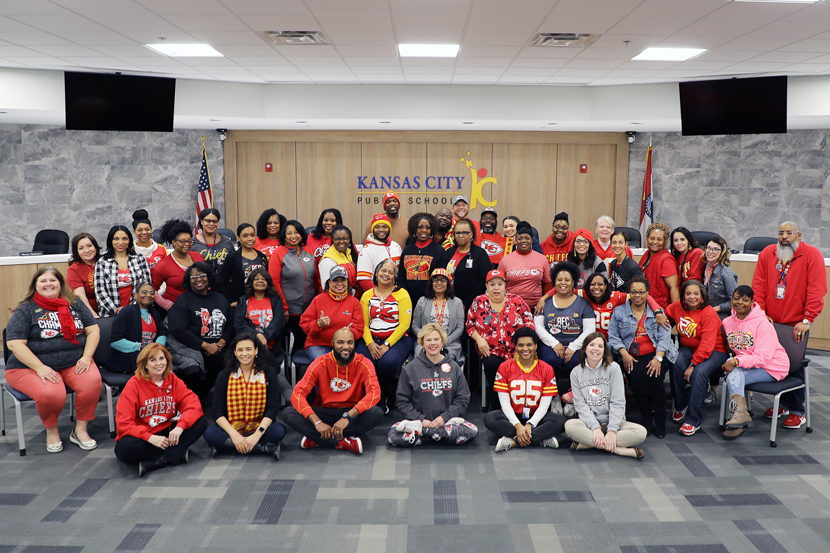 kcpublicschools's tweet photo. The Team KCPS central office staff wish the @Chiefs good luck as they prepare for the @SuperBowl! #ChiefsKingdom #KCPSKingdom #KCMO https://t.co/RXoUqBje1H
