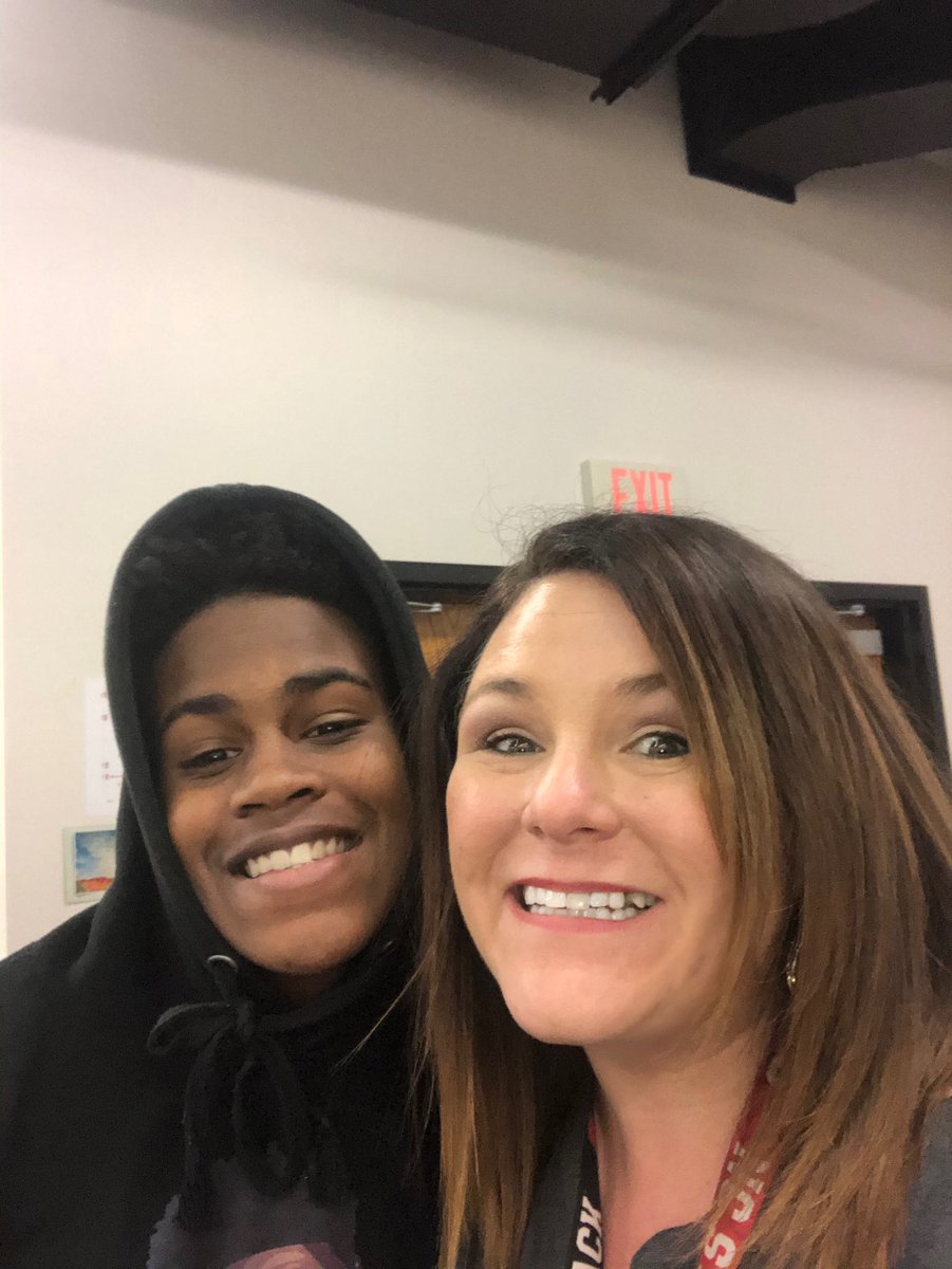 jennigreenebean's tweet photo. I love opportunities to visit the high school! They never outgrow a hug from their old teacher. #wordsofpositivity #hickoryschools #MovingForwardWithWhy #myWhy #oneteamonegrandview https://t.co/cE0Hujy9CM