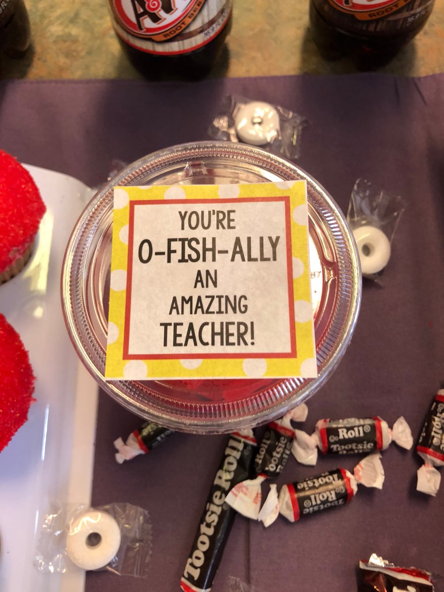 AtownDioceseEDU's tweet photo. CELEBRATING OUR FACULTY!  We are so grateful today and every day for all that our school faculty and staff do!  Today they received special treats, recognition, and appreciation!  #CSW1920 #CSW20 #InspiringSouls #TransformingMinds #LiveyourVocation https://t.co/8XodtaQdgf