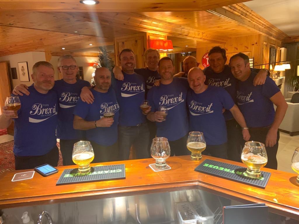 garybullen's tweet photo. Brexit Party Embrace the madness @HertfordRFC #NigelFarage https://t.co/HZpGLQBBk2