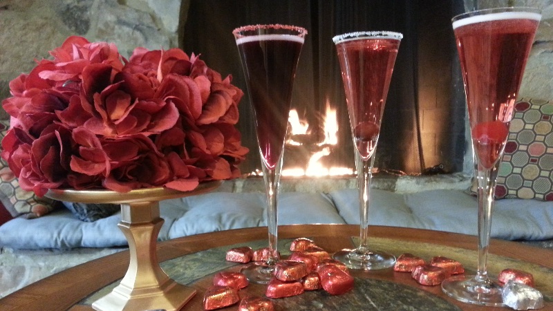 TreveriCellars's tweet image. We'd love to share the #Treveri #bubblelove with you this #February at one of our upcoming events! - mailchi.mp/trevericellars…