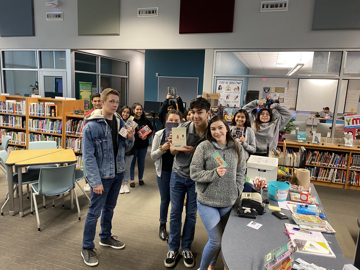 hshpilc's tweet photo. Goodreads and book checkouts with Ms. Riojas’s class! Perfect Friday! Our Phoenix have their weekend all “booked” #hshpilc #PhoenixReaders https://t.co/6GDGHDcEED