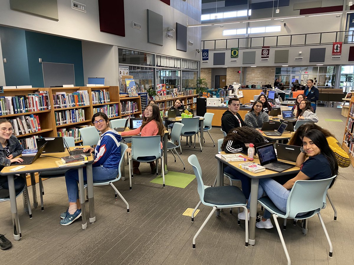 hshpilc's tweet photo. Goodreads and book checkouts with Ms. Riojas’s class! Perfect Friday! Our Phoenix have their weekend all “booked” #hshpilc #PhoenixReaders https://t.co/6GDGHDcEED