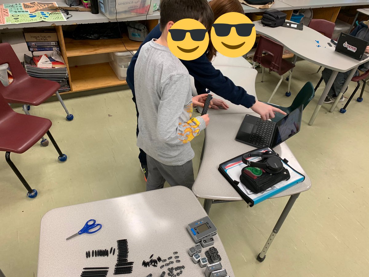 renthestem's tweet photo. Tech Team was all hands on deck today putting together our new @VEXRobotics kits and competition field that the SCC purchased for the school!  @GandyHappenings https://t.co/GrzjXPTClT