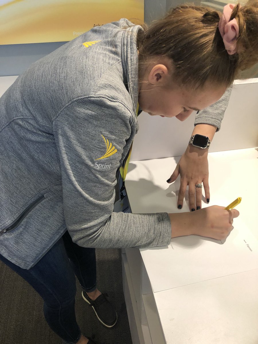 BKnollRetail's tweet photo. When thereβs an immersion and we donβt have customer we take quizzes. #QuizzingOnTheTracker #MillRun @cusickretail @ChappySprint @jajones83 @ChappySprint @tracySprint https://t.co/3Q1jskoH3o