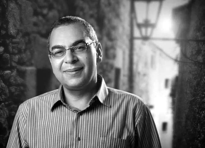 احمد خالد توفيق قالها "انا لست جدير بها ؟ لكن من قال أن الخنزير الاخر الذي سيتزوجها يومآ جديرآ بها هو الاخر؟.. ما دامت ستقع في قبضة وغد اخر لا محالة فليكن أنا ."