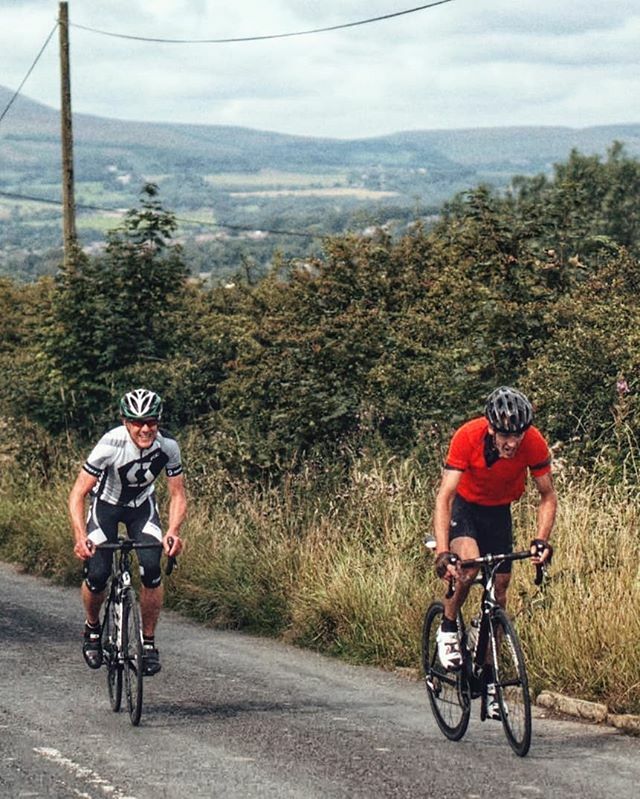 JohnSavidi's tweet photo. Which do you prefer, short sharp ascents or long grinds?
Give me the latter any day.

#Sportive #FredWhitton #Cyclist #Cycling #RoadBike #Bicycle #LiveToRide #JohnnyKiev #Cycle #NoFreePhotos #BikeLife https://t.co/Sp1beAOfYC https://t.co/AiJ18mfxsd