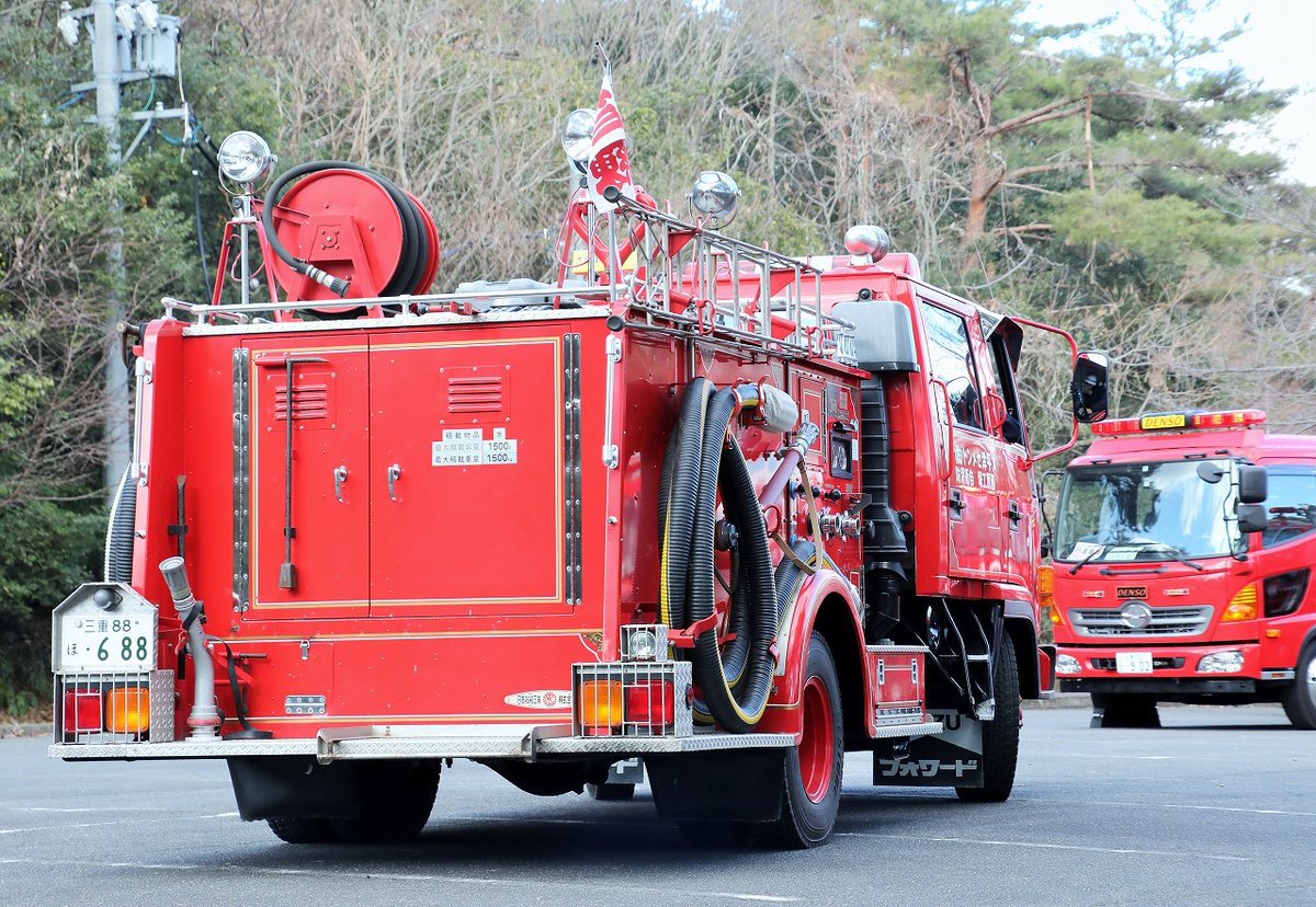 エヌティーさん Trans5の検修庫 太平洋セメント 水槽付きポンプ車 藤原工場に配備される B型タンク車 19年12月導入 ニッキ架装で 車両上部に広範囲への放水が可能な放水銃と 積載水を高圧で放水するブースターホースリールを装備します