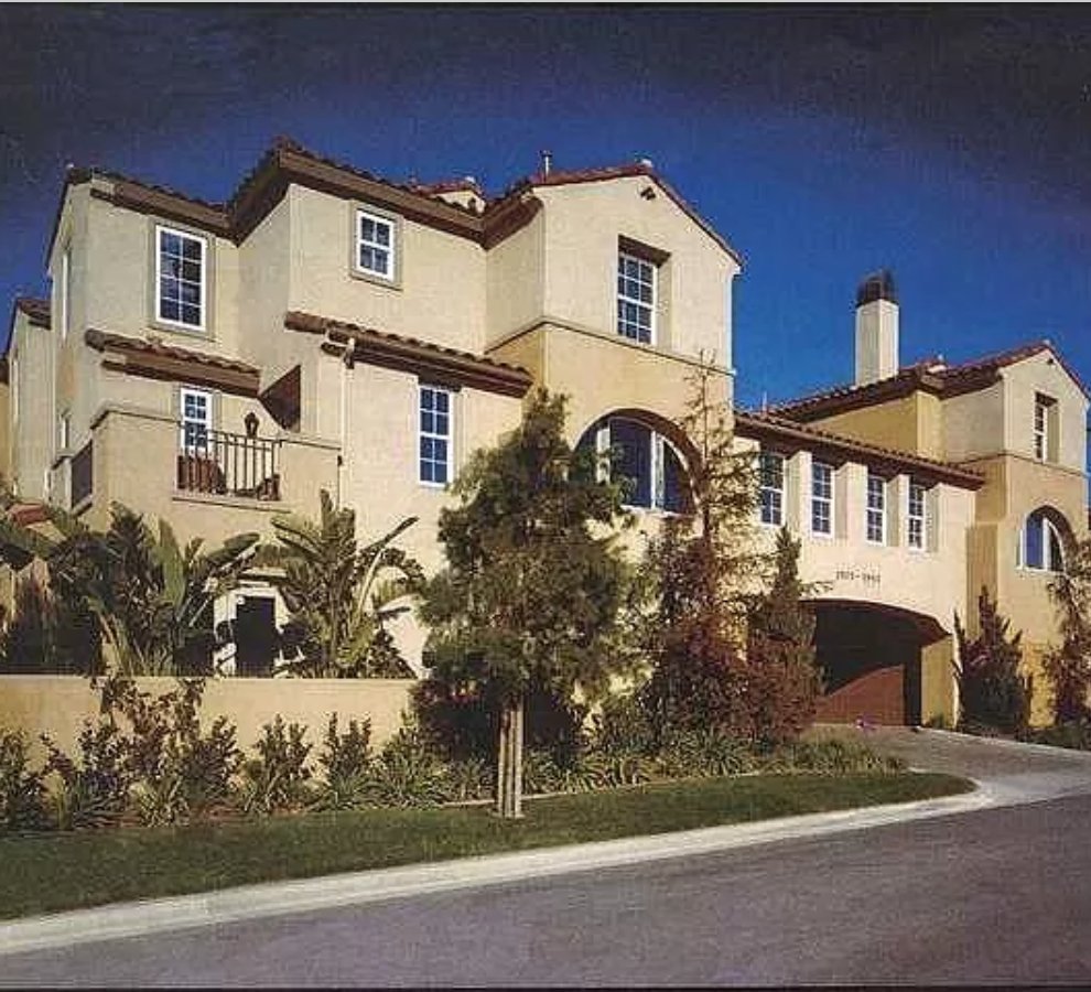 ReefPointRealty's tweet photo. BUY THIS HOME, WE'LL BUY YOURS!*🏠CALL 858-800-HOME!
Open House This Weekend:
📍2025 Caminito De La Cruz, Chula Vista, CA 91913
📆SAT 2PM-4PM
#Sandiego #openhouse #thingstodoinsd #homesforsale #homesinsd #Sandiegorealestate #realestate https://t.co/DLtxssxddw