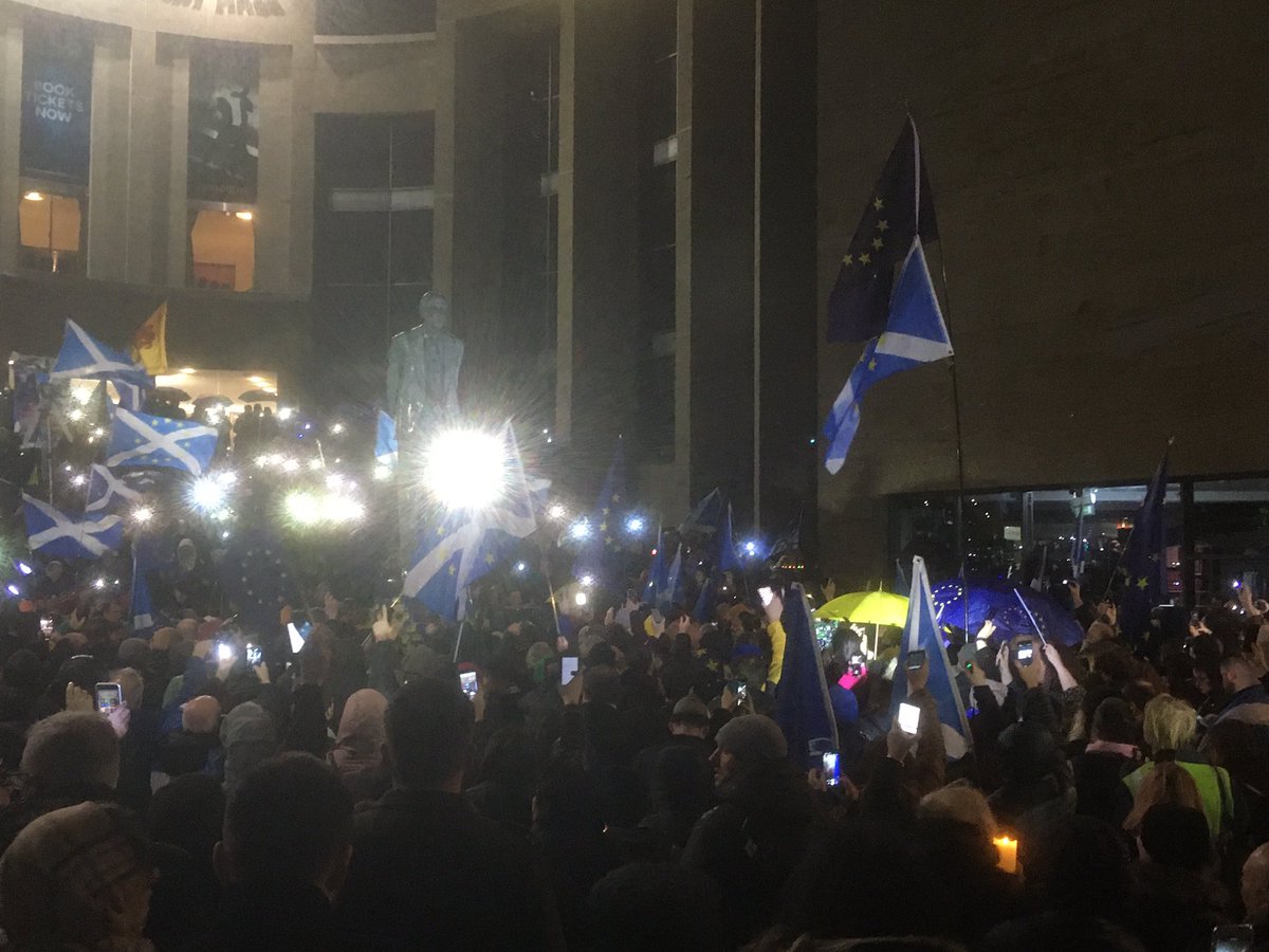 MichaelJBawtree's tweet photo. @DExEUgov Glasgow has no intention of leaving our European friends behind. #BrexitReality #brexitBong #RejoinEU #GlasgowEu @GlasgowlovesEu https://t.co/cgpEFCGiMb