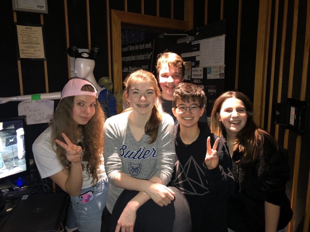 SabraGerber's tweet photo. So much of the magic of Writers Week and @FANBOYSrock takes place behind the scenes with @ThatFremdTechie and @MrKarasch. 

We are so grateful for tech crew!!

@WritersWeekFHS @FremdVikings #ww26 #fhsspirit https://t.co/5M25IwaNlG