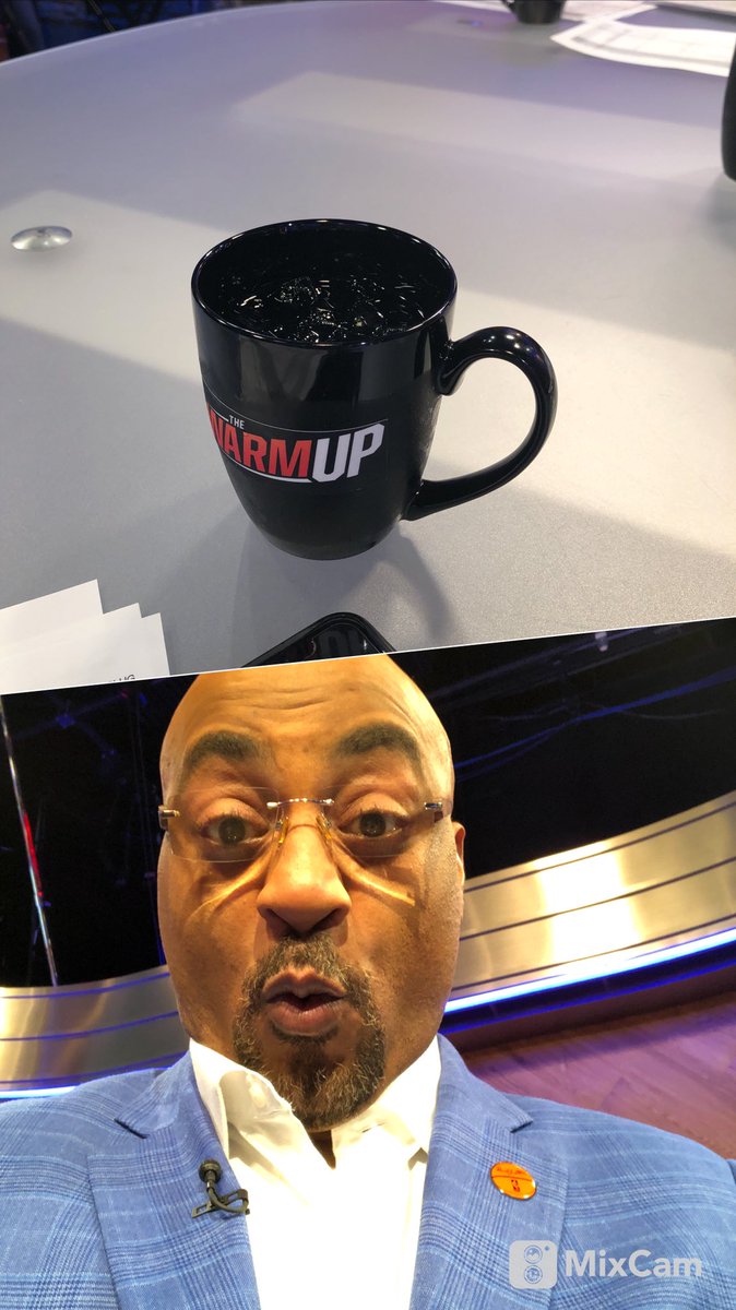 3DTVSplash's tweet photo. Tune in. The Warm up... https://t.co/WnwDTbBujC