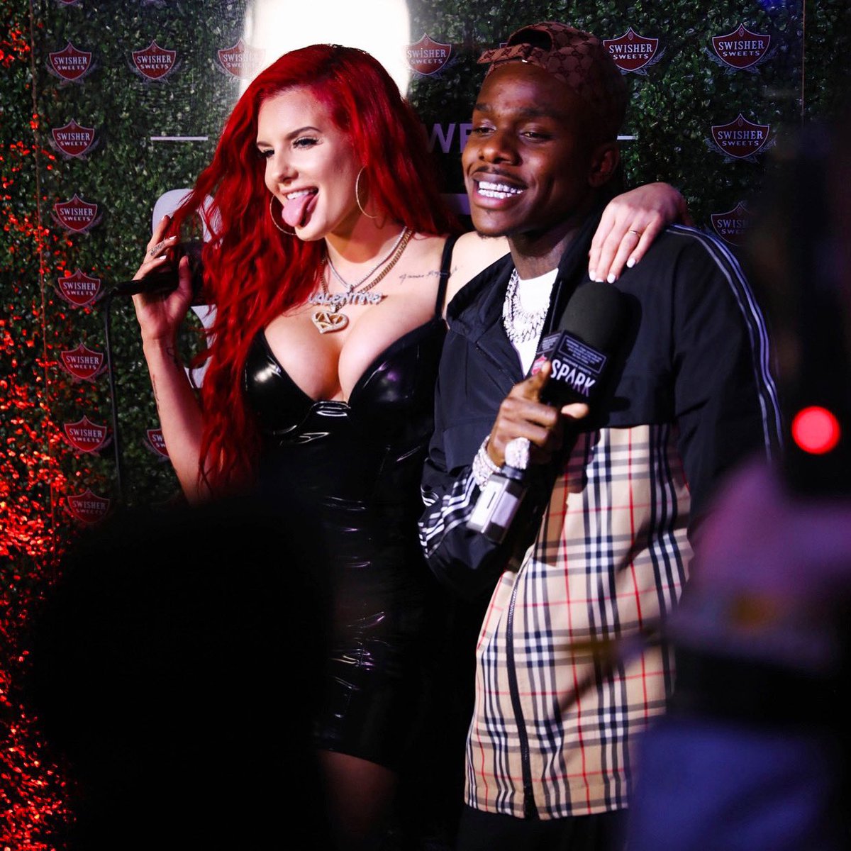 JustinaMusic's tweet photo. Congrats to @DaBabyDaBaby taking home the 2020 trophy for the #SparkAwards w/ @SwisherSweets
๐ฅ๐ฅ๐จ #SwisherPartner #SwisherSweets #Kirk #DaBaby #JustinaValentine https://t.co/dM19aArs9k