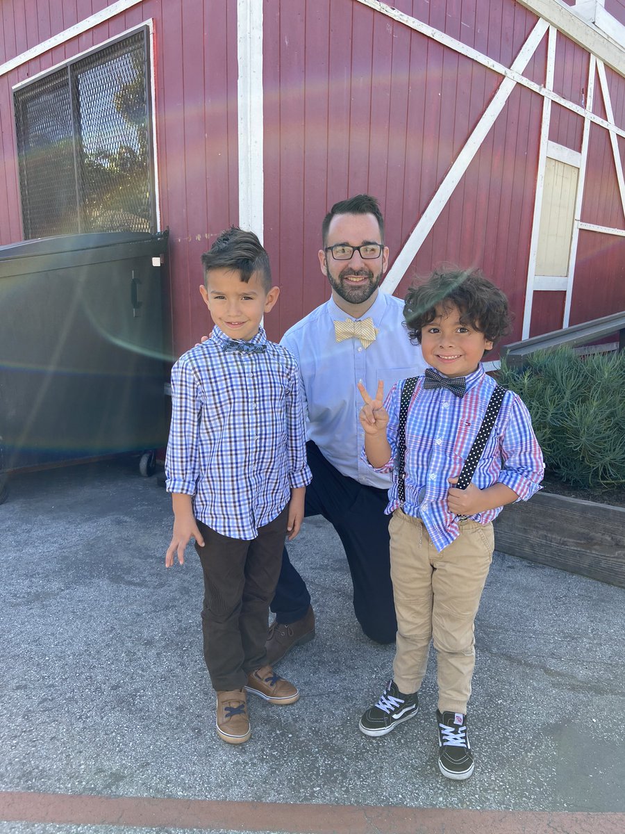 MrDCGreen's tweet photo. I had some help today! We might have some future @onwardleaders at @StSebastianLA #TeacherAppreciationDay #BowTieBuddies #AmbitiousScholars #SociallyConsciousCitizens #ModelsOfChristianValues https://t.co/C4TyA7DSDx