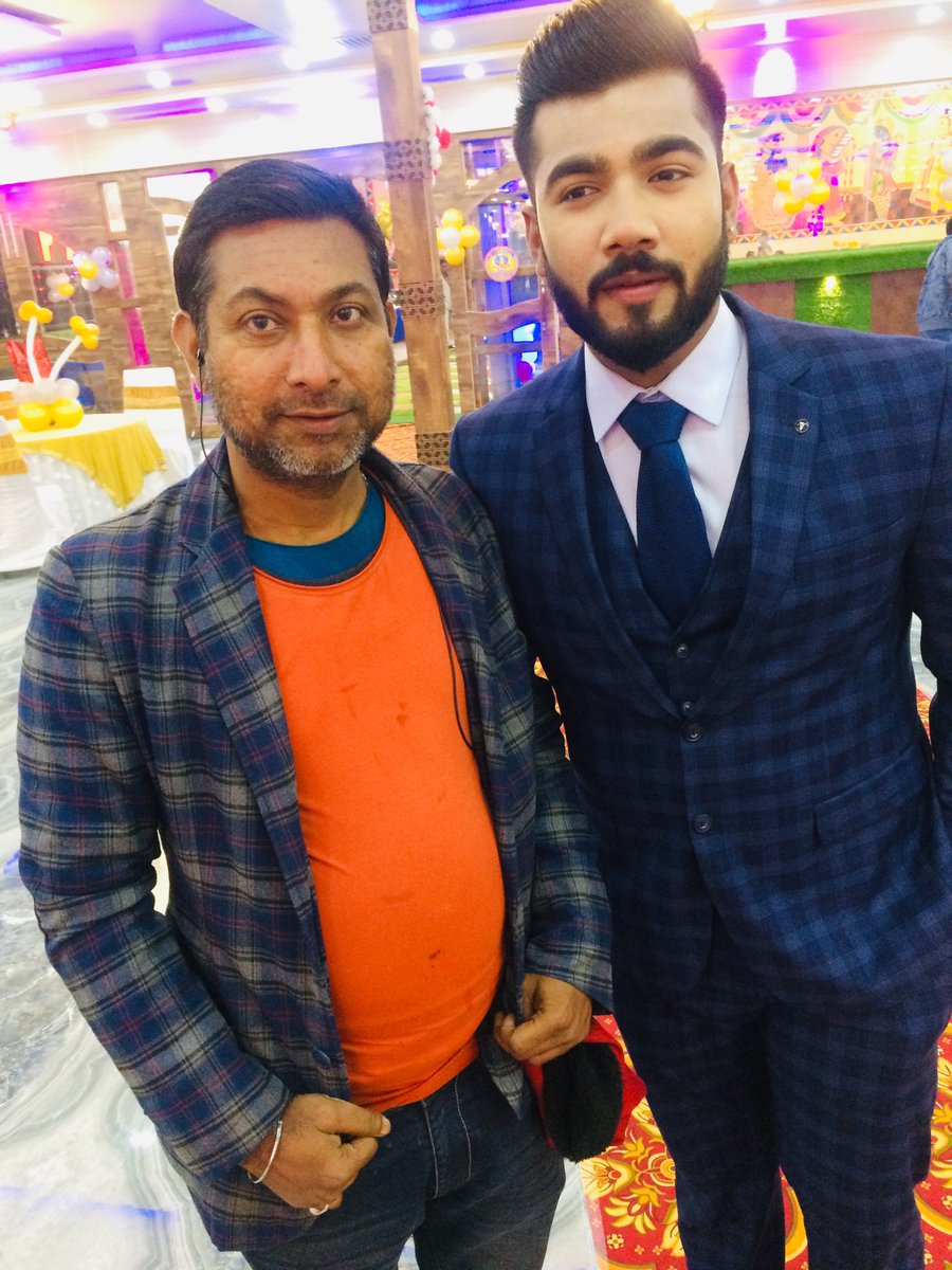 nayanzee's tweet photo. बिहार का उभरता हुआ क्रिकेटर अपूर्व आनंद ! बीसीसीआई अवार्ड मिला है ! अंडर -१९ में देश के अंदर एक सीज़न में 68 विकेट लेने का रिकार्ड बनाया है ! 35 साल का रिकार्ड टूटा ! #ApurvaAnand #Bcci #Cricket #Bihar #bcciaward https://t.co/nW8wrsrNc8
