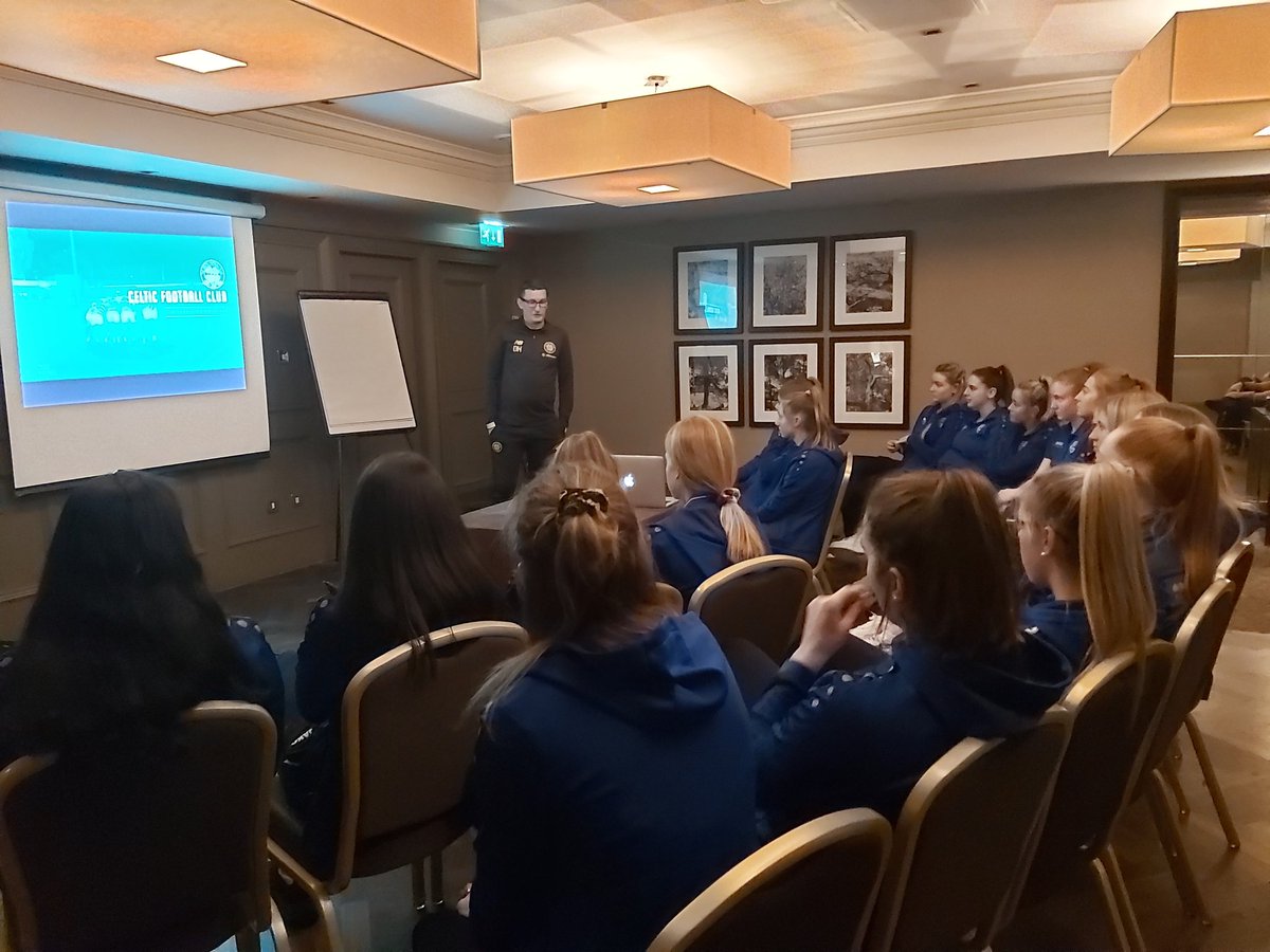 DLRWaves tweet media