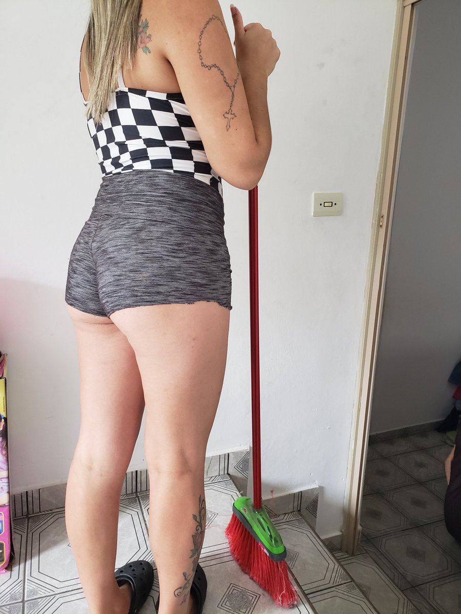 crisvipcom's tweet photo. #hotwife #cuckold #shortinho #shortinhocurto #casadasafada #crisvip #swing https://t.co/cWVSQYCHTs