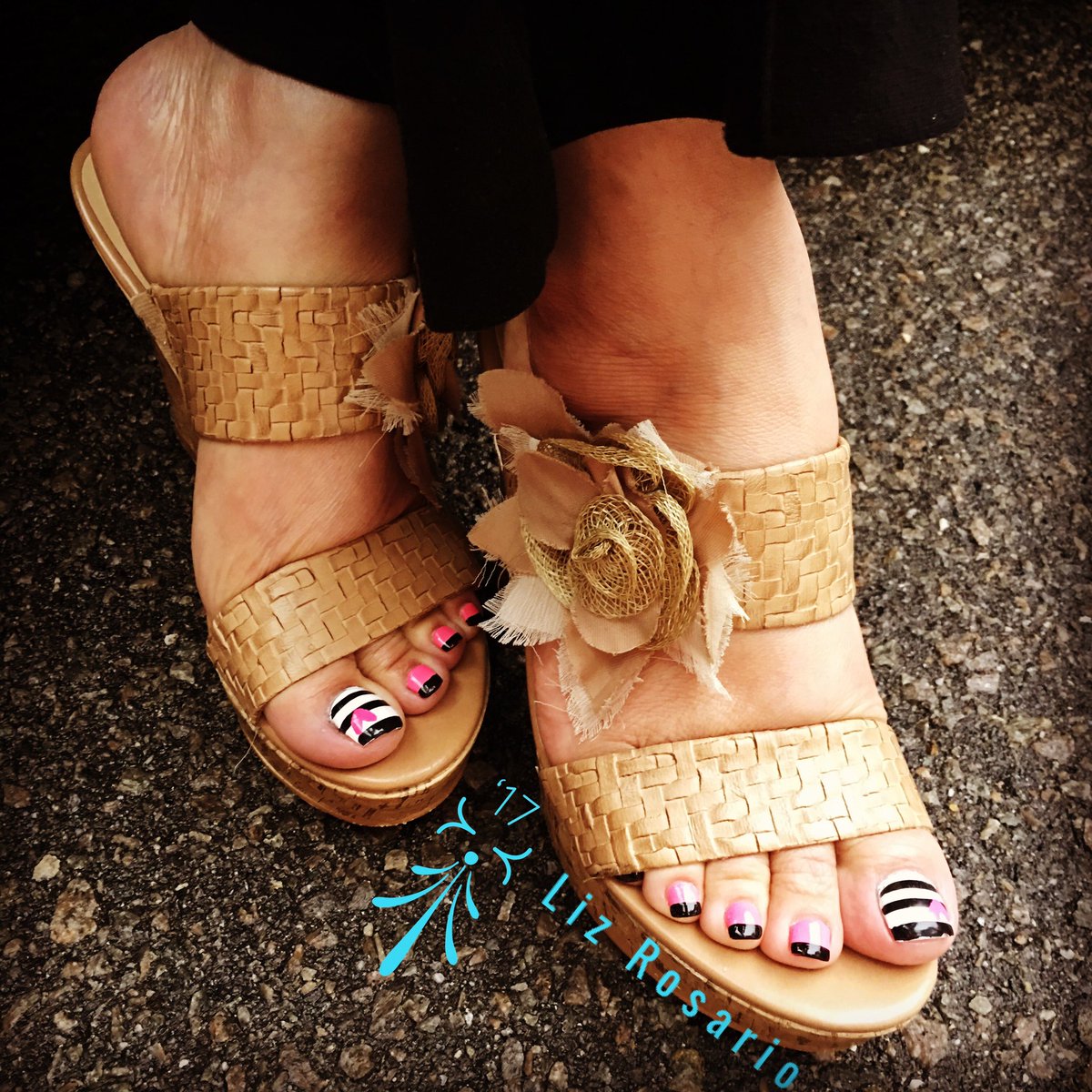 Liz011966's tweet photo. #wedges https://t.co/T47wyyc2cC