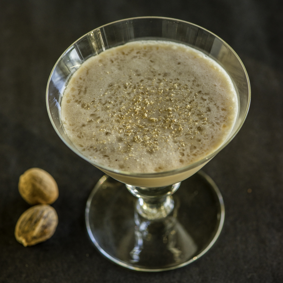 MakeitPerfectly's tweet image. If you're looking for a sweet after dinner drink enjoy an Alexander cocktail made with your Perfect Drink App. Try it with gin, and see what you think. If you want it a bit sweeter swap out the gin for brandy in the recipe and enjoy. bit.ly/35lvyWI