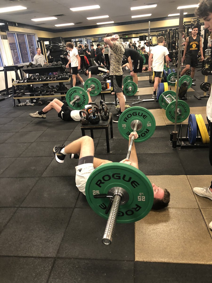 goldenbears_sc's tweet image. Boys Basketball @SHSBasketballGB  getting after a “4 quarter” workout! #sweatandtears