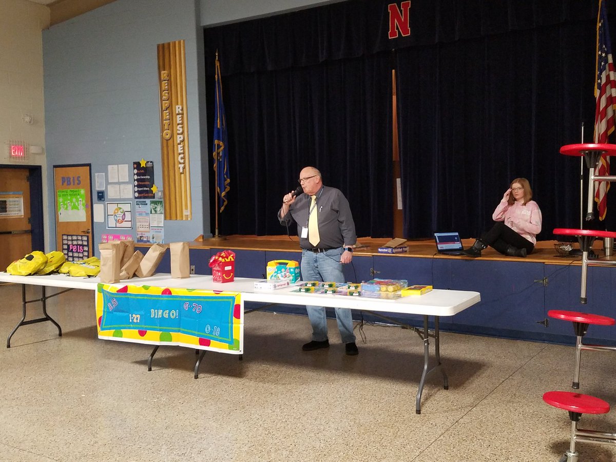 MariaMenjivar_'s tweet photo. A full house at Neabsco. Great turn out at Bingo Night! 150. @NeabscoPrincip1 @blevecchi https://t.co/4CoH7wKDNc