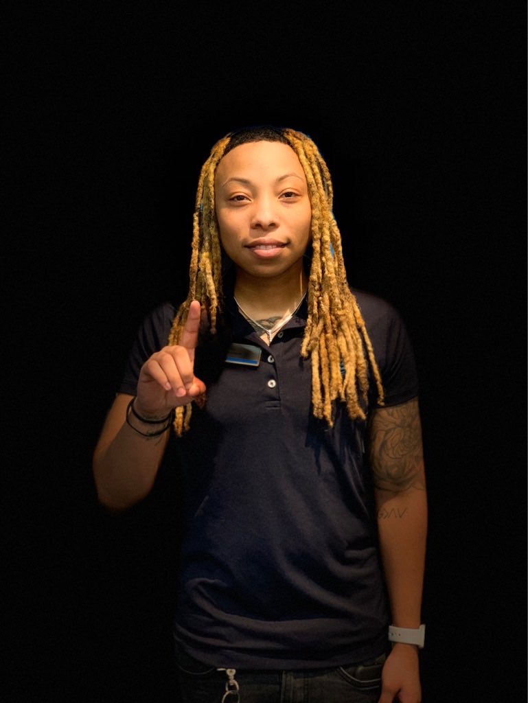 I would like to congratulate my new ASM for Annapolis Mall location <a href="/PortableBrit/">Britney Gibson</a>. Continue to do great things!! @DaijuanDavisSr  @attportablesel1 <a href="/JakeAraghi/">Jake Araghi</a> @ATTPortablesEVD <a href="/Ciara_Wills/">cwills</a> 🔥 🔥 🔥